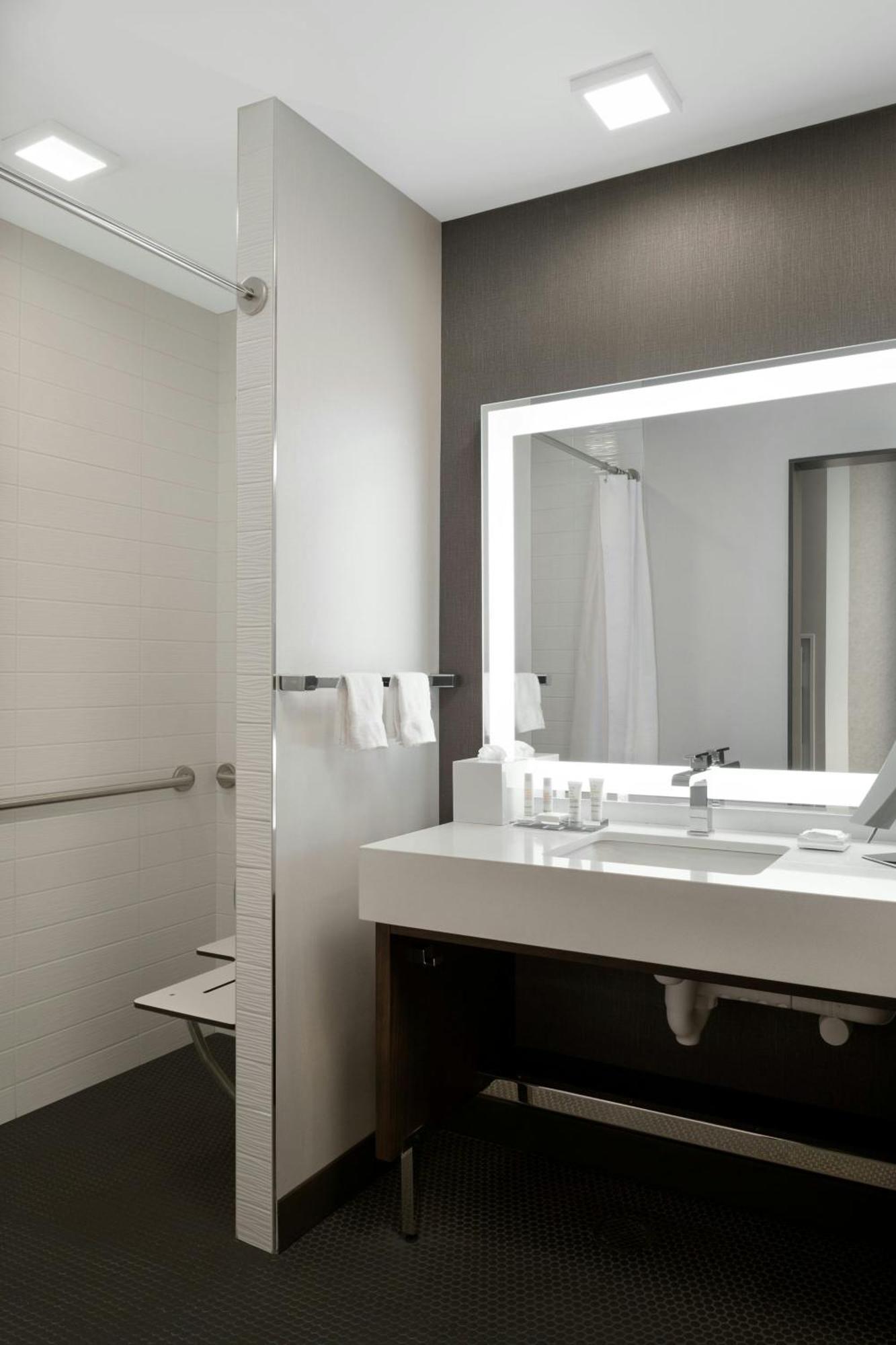 فندق Marriott Tacoma Downtown المظهر الخارجي الصورة